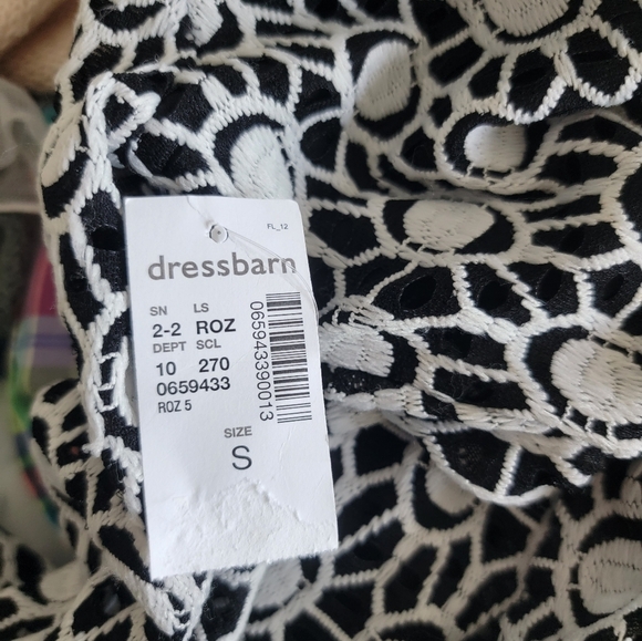 NWT Roz & Ali Eyelet Lace Bell Sleeve Dress Size Small - Picture 8 of 10